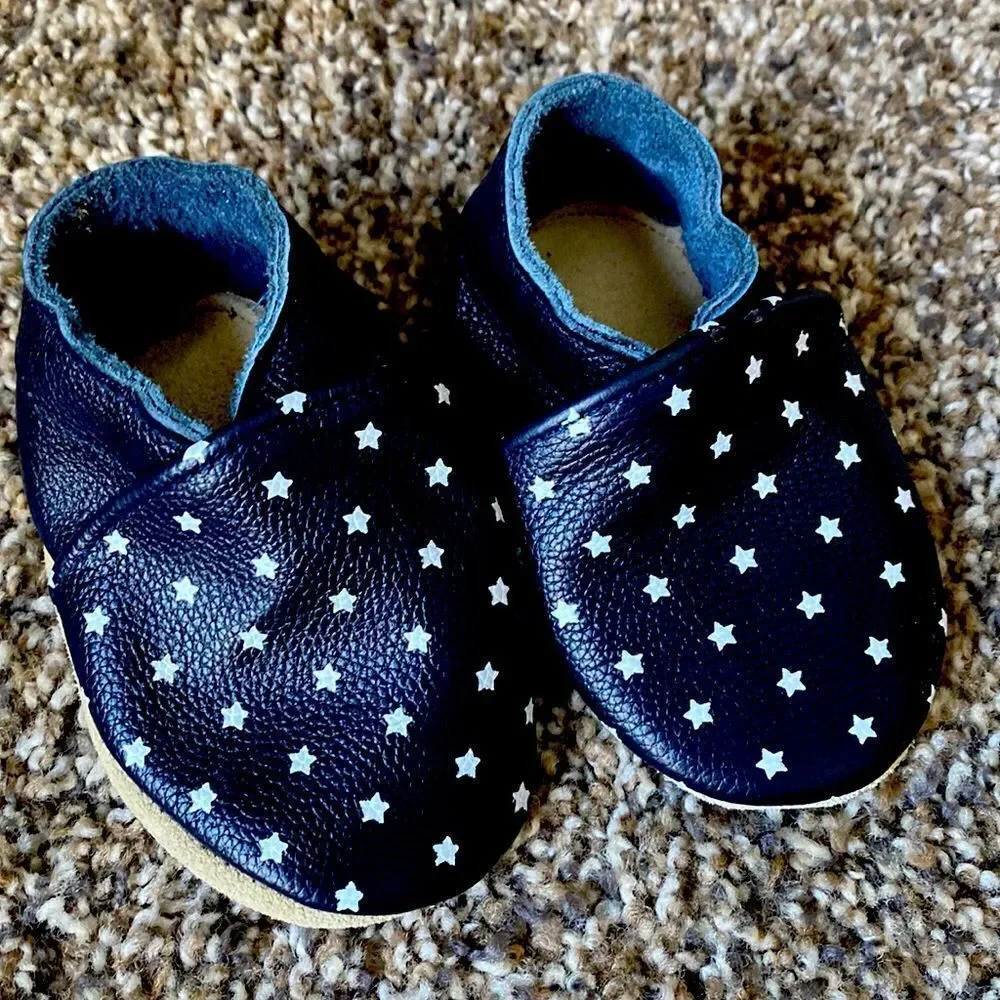Baby leather stars ✨ shoes so cute! Sz 2